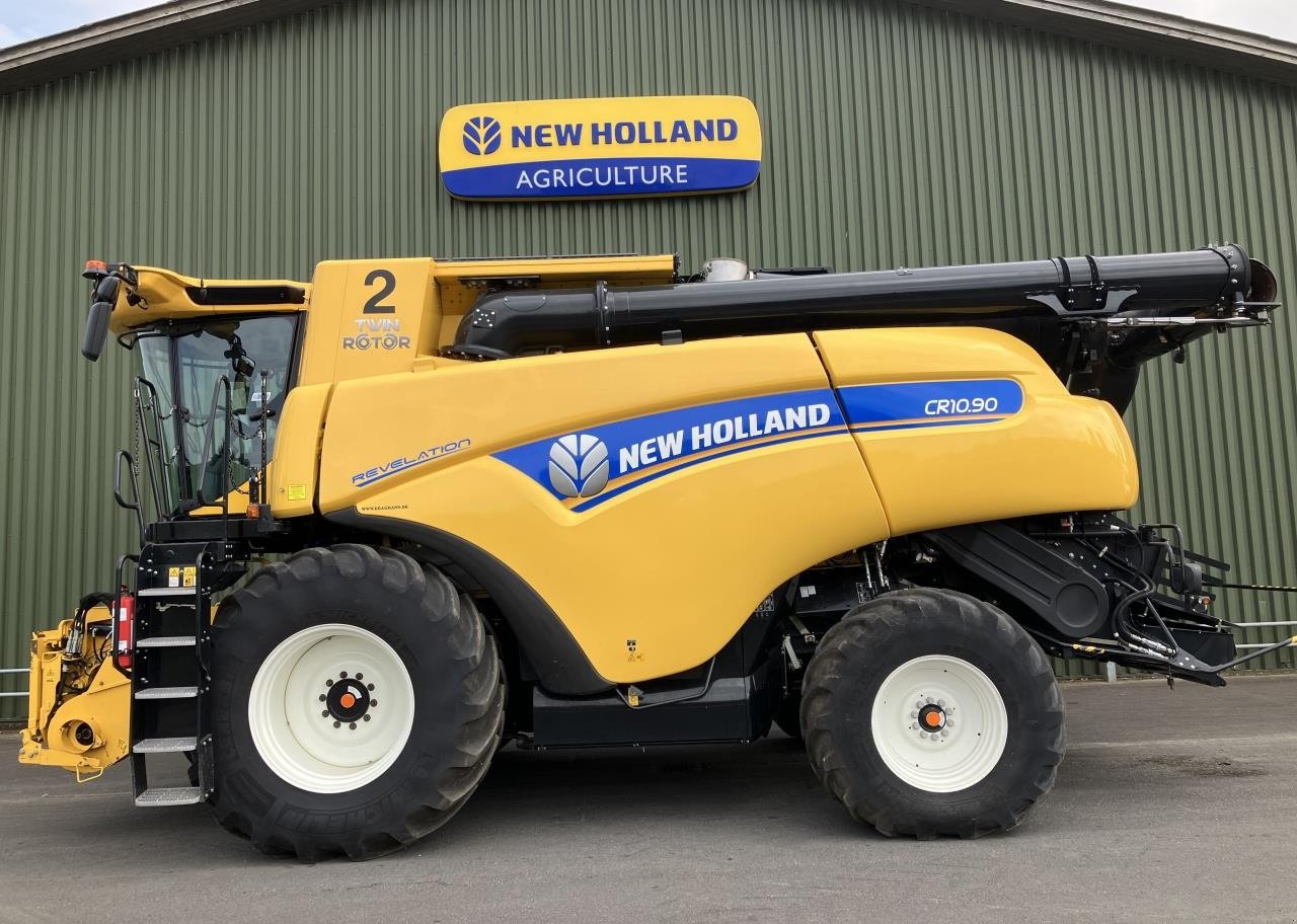 Mähdrescher des Typs New Holland CR10.90, Gebrauchtmaschine in Middelfart (Bild 1)