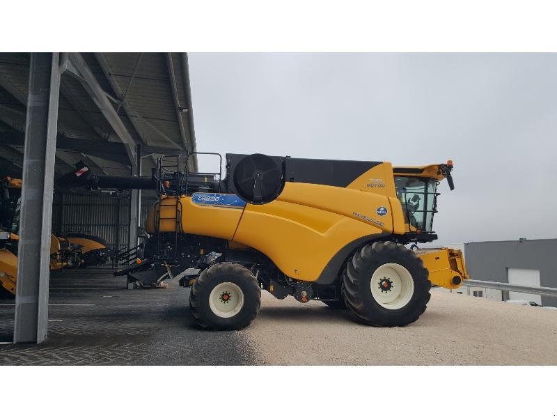 Mähdrescher του τύπου New Holland CR8-90, Gebrauchtmaschine σε CHAUMONT (Φωτογραφία 3)