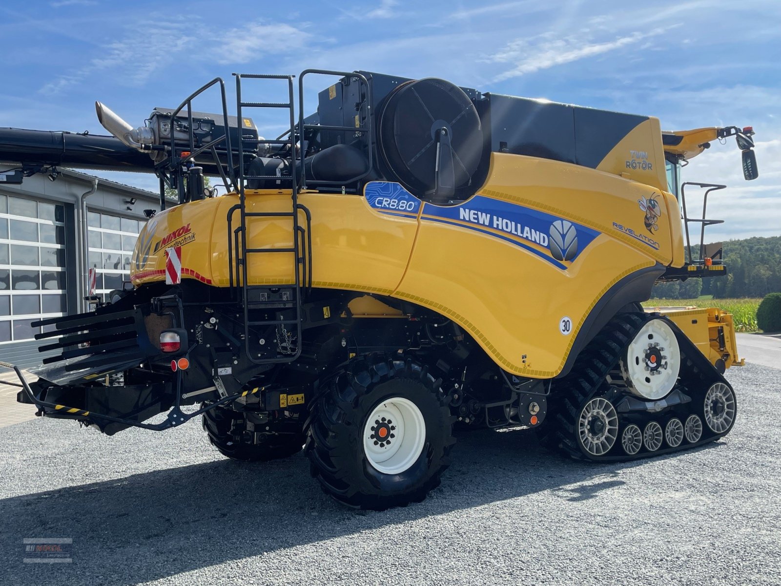 Mähdrescher van het type New Holland CR8.80 Raupe - IntelliSense, Gebrauchtmaschine in Lichtenfels (Foto 5)