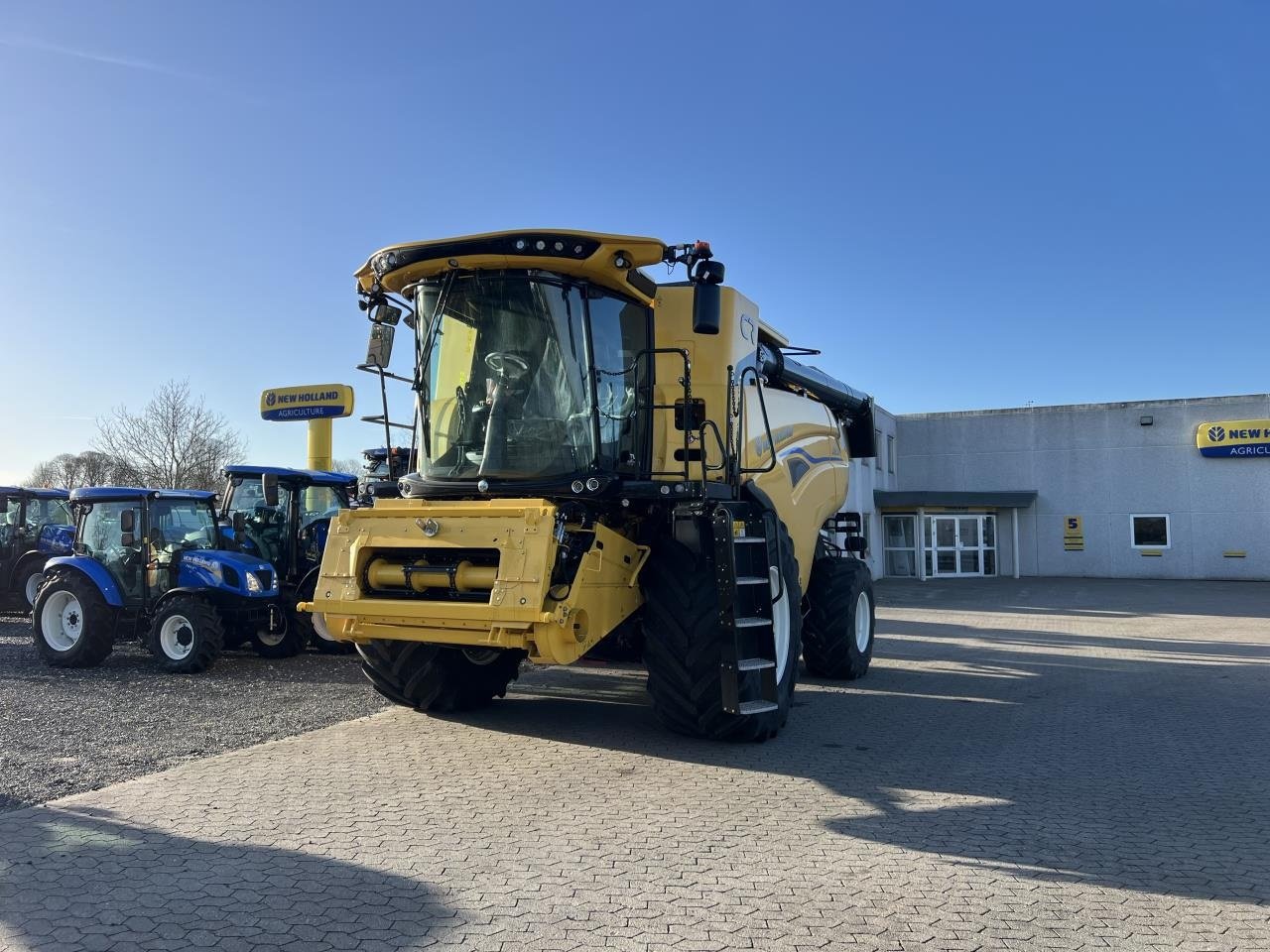 Mähdrescher типа New Holland CR8.90 ST5 EMEA 14.5, Gebrauchtmaschine в Hadsten (Фотография 1)