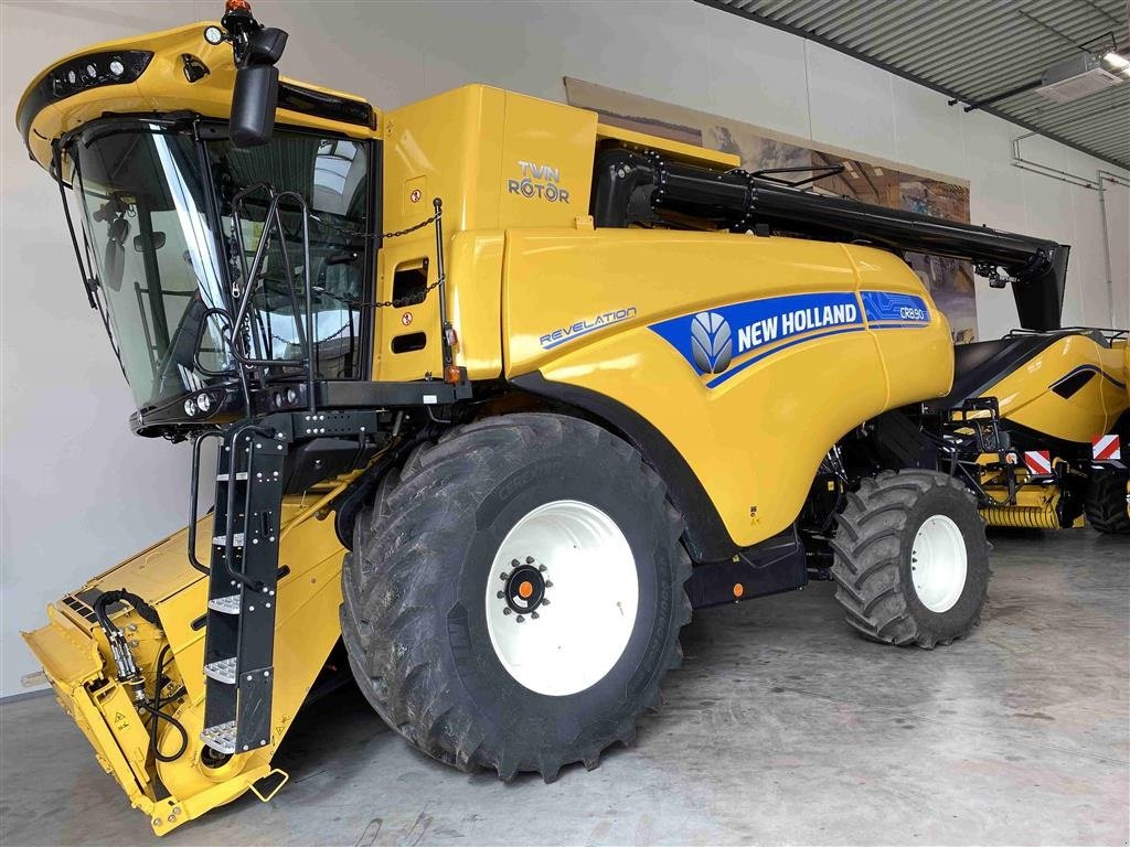 Mähdrescher van het type New Holland CR8.90 ST5, Gebrauchtmaschine in Maribo (Foto 3)