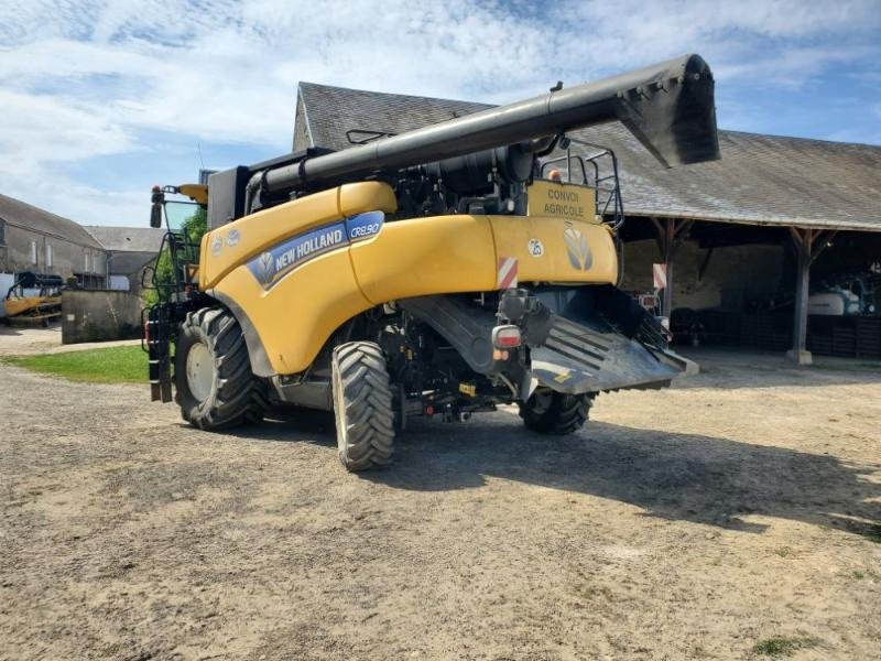 Mähdrescher of the type New Holland CR8.90, Gebrauchtmaschine in BRAY en Val (Picture 3)