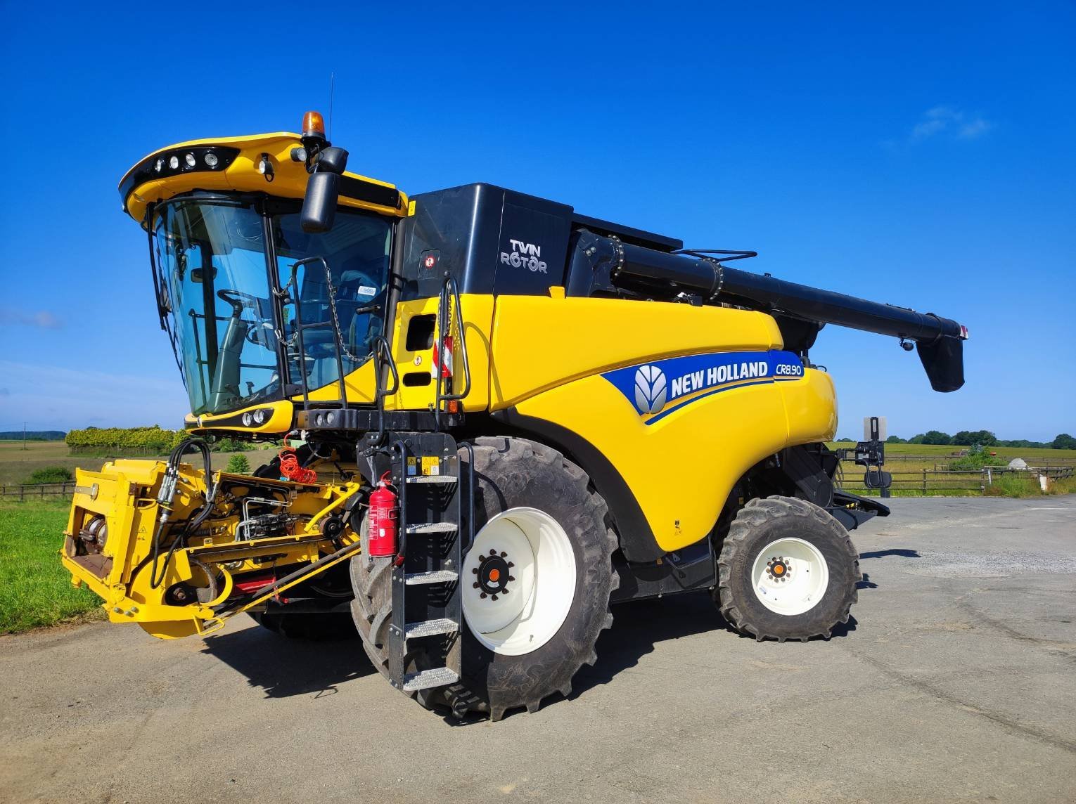 Mähdrescher typu New Holland CR8.90, Gebrauchtmaschine v Le Horps (Obrázek 1)