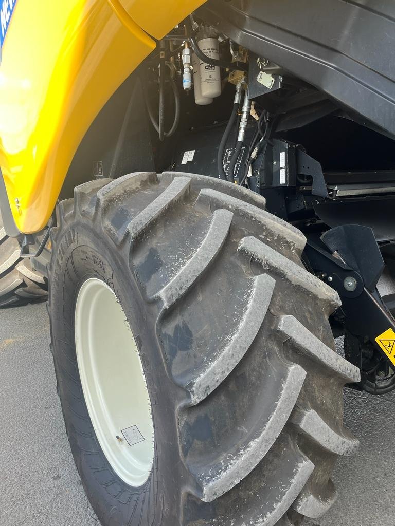 Mähdrescher tipa New Holland CR8.90, Gebrauchtmaschine u Le Horps (Slika 8)