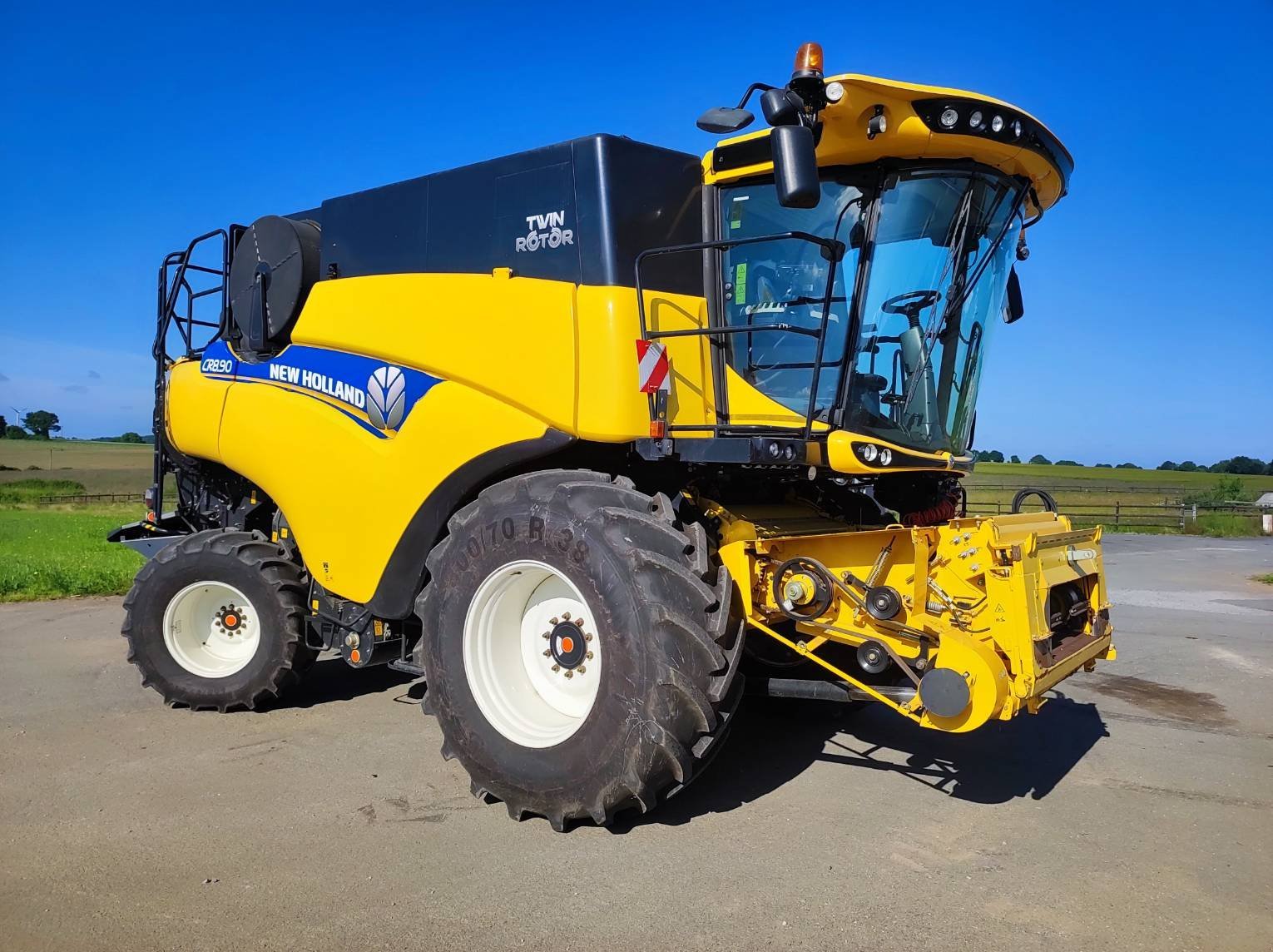 Mähdrescher tipa New Holland CR8.90, Gebrauchtmaschine u Le Horps (Slika 8)