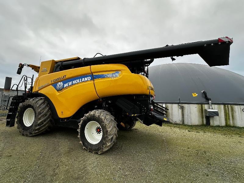 Mähdrescher Türe ait New Holland CR890, Gebrauchtmaschine içinde PONTIVY (resim 2)