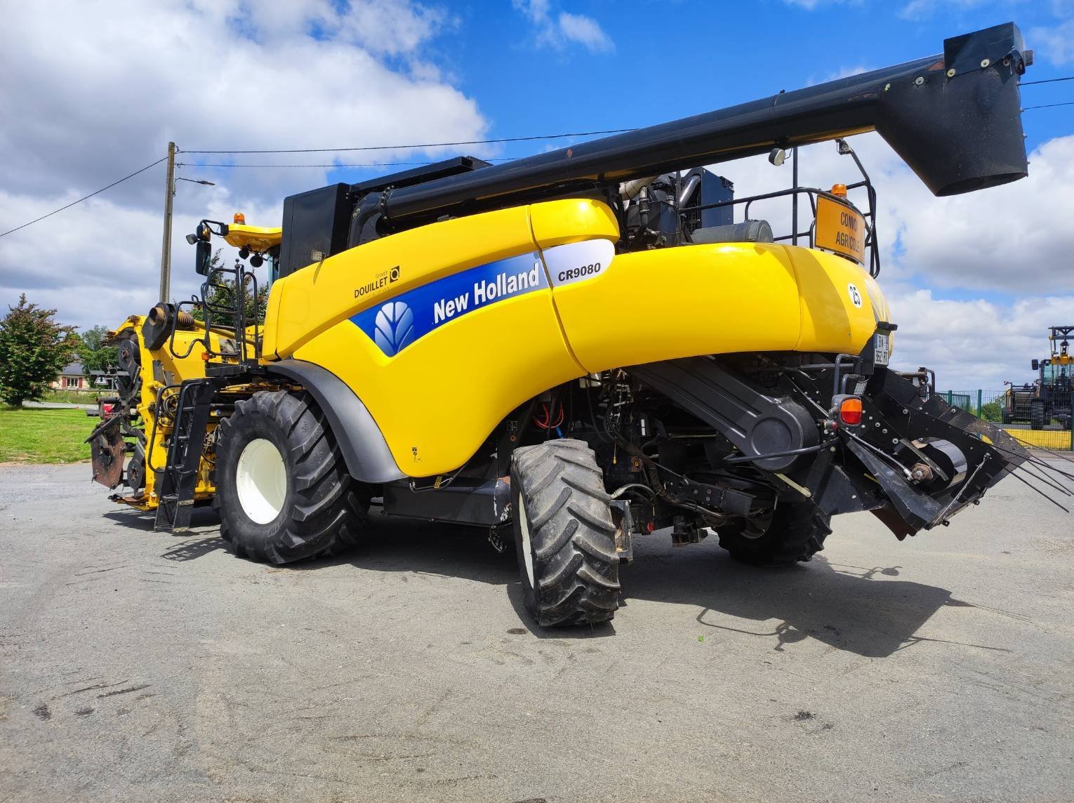 Mähdrescher of the type New Holland CR9080, Gebrauchtmaschine in Le Horps (Picture 10)