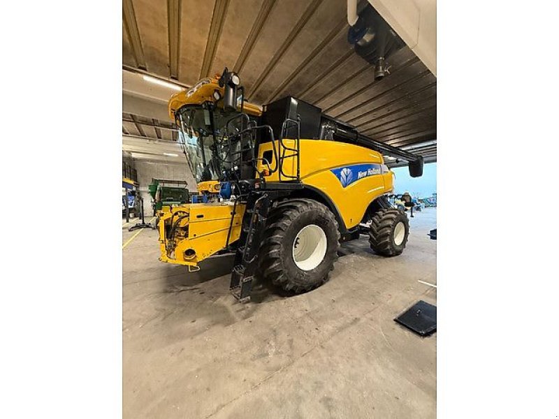 Mähdrescher del tipo New Holland CR9080, Gebrauchtmaschine In Kaunas (Immagine 1)