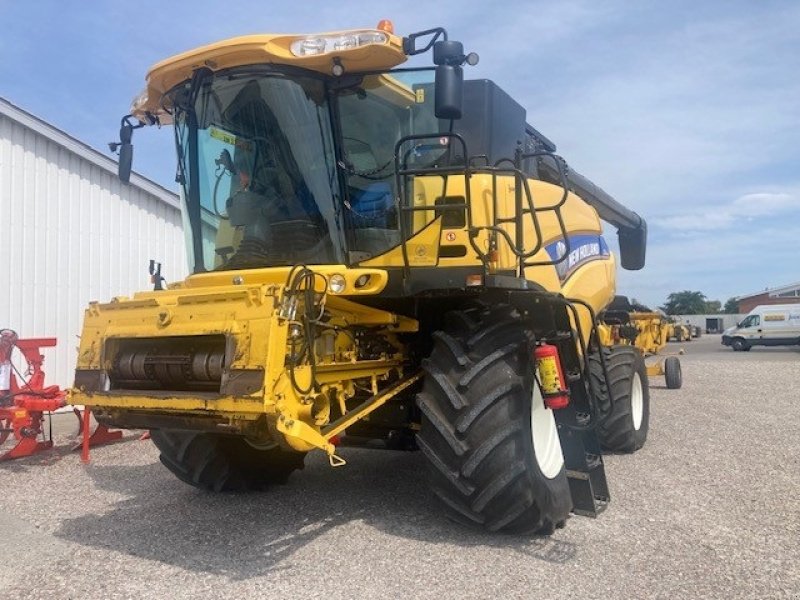 Mähdrescher typu New Holland CR9080SLH 4WD, Gebrauchtmaschine v Thisted (Obrázok 2)