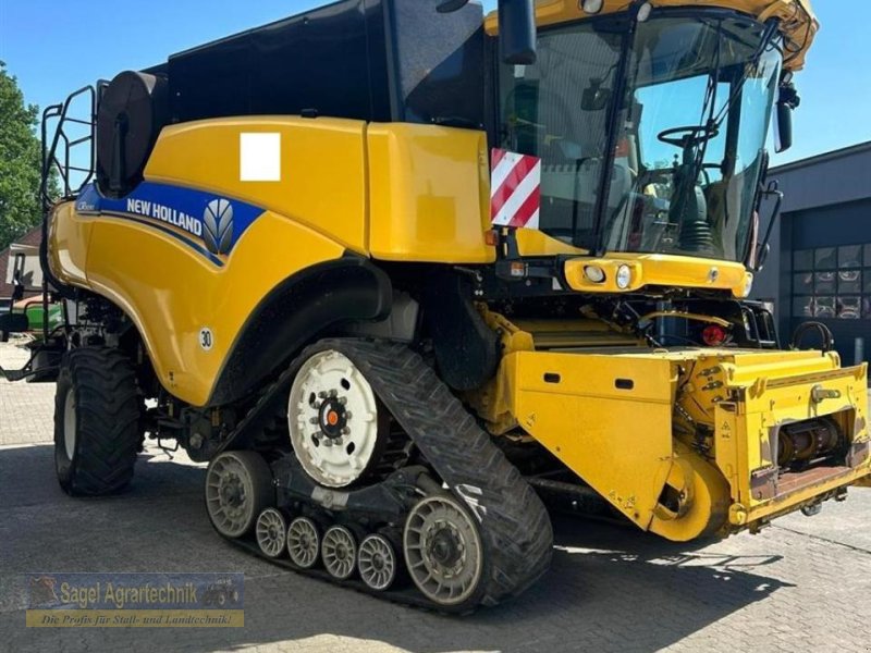 Mähdrescher of the type New Holland CR9090 Raupe, Gebrauchtmaschine in Rhaunen (Picture 1)