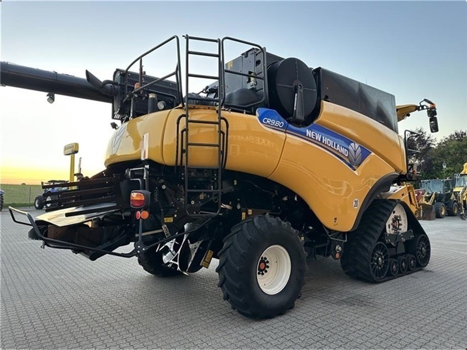 Mähdrescher типа New Holland CR9.80 SLH + 30” VarioFeed HD, Gebrauchtmaschine в Gjerlev J. (Фотография 5)