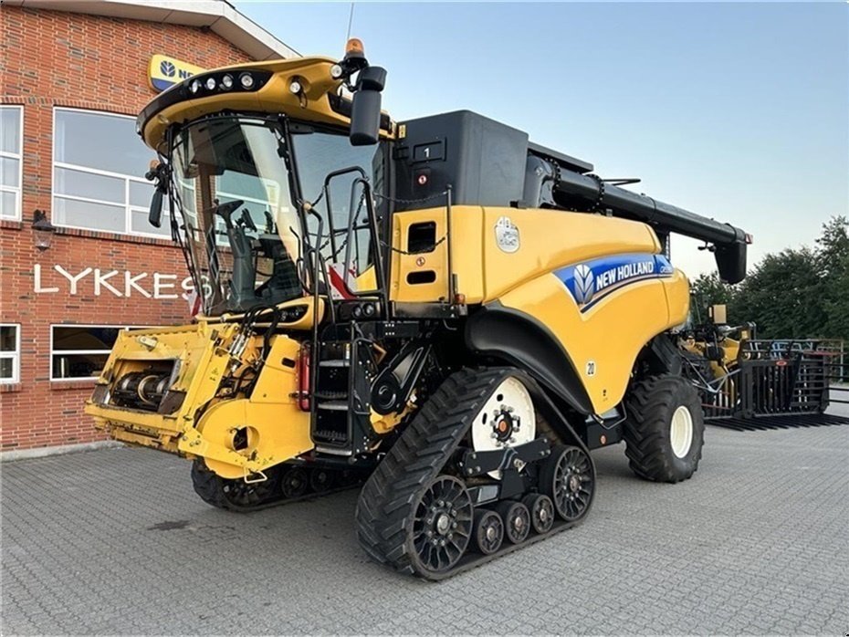 Mähdrescher от тип New Holland CR9.80 SLH + 30” VarioFeed HD, Gebrauchtmaschine в Gjerlev J. (Снимка 2)