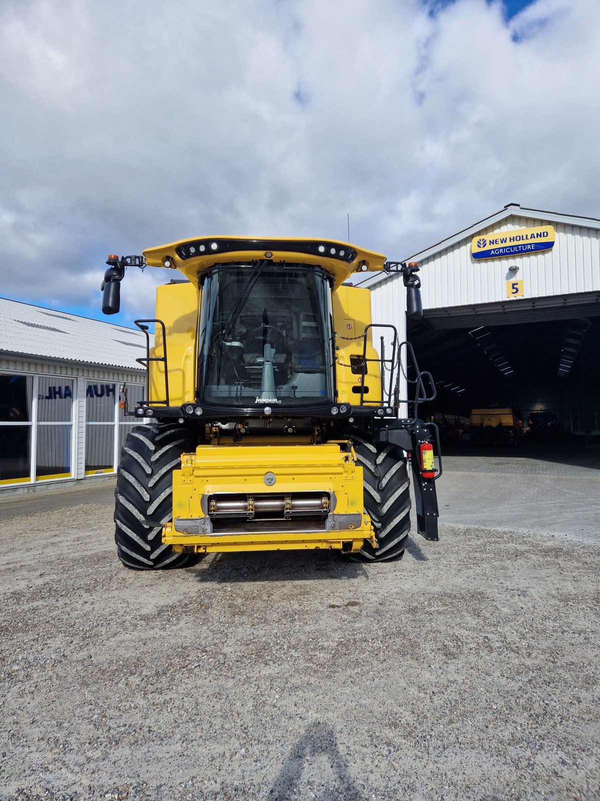 Mähdrescher van het type New Holland CR9.90 SLH, Gebrauchtmaschine in Thisted (Foto 3)