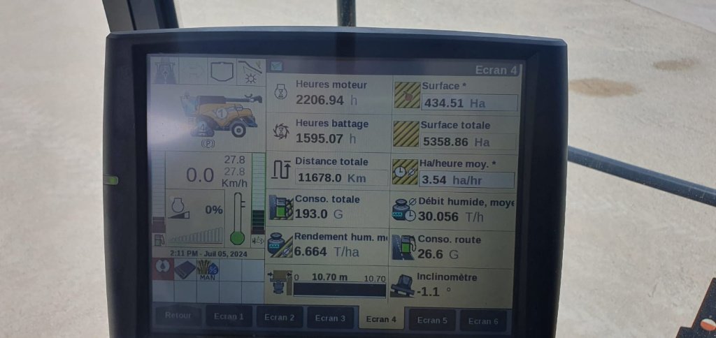 Mähdrescher del tipo New Holland CR9.90 smart Trax, Gebrauchtmaschine en Lérouville (Imagen 11)