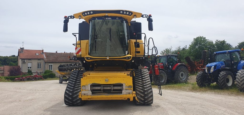 Mähdrescher Türe ait New Holland CR9.90 smart Trax, Gebrauchtmaschine içinde Lérouville (resim 2)