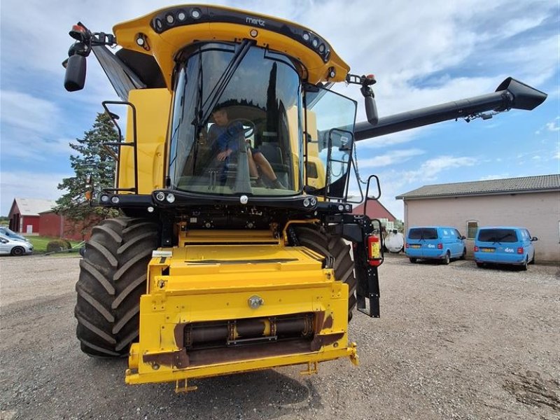 Mähdrescher типа New Holland CR9.90 ST.V Med 35 fod VarioFeed bord, Gebrauchtmaschine в Maribo (Фотография 1)