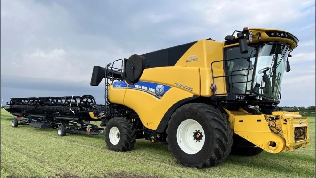 Mähdrescher of the type New Holland CR9.90 ST.V, Gebrauchtmaschine in Holstebro (Picture 1)