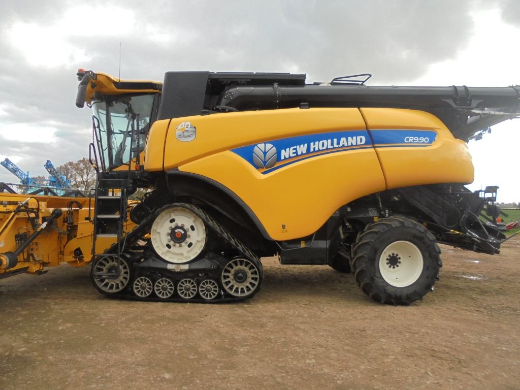 Mähdrescher a típus New Holland CR9.90, Gebrauchtmaschine ekkor: AUTHON (Kép 2)