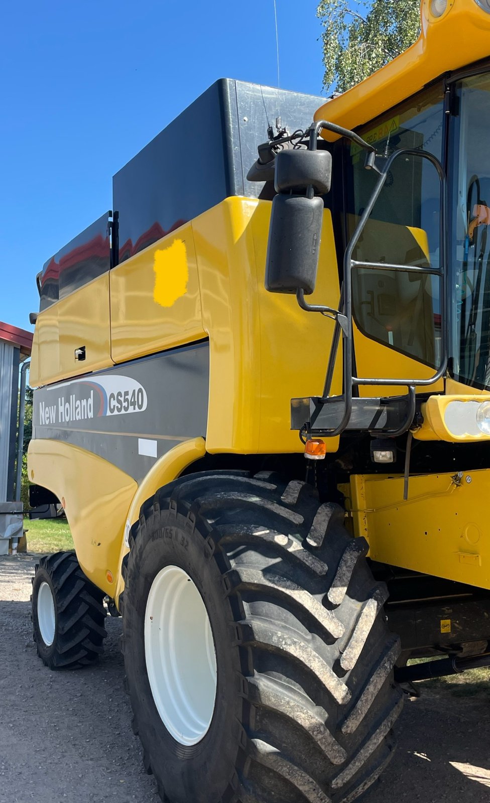 Mähdrescher van het type New Holland CS 520, Gebrauchtmaschine in Ilbesheim (Foto 4)