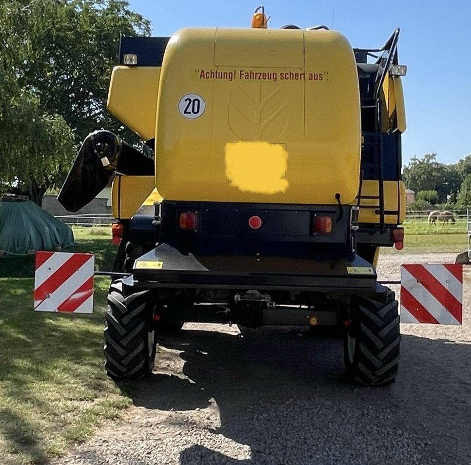 Mähdrescher van het type New Holland CS 520, Gebrauchtmaschine in Ilbesheim (Foto 5)