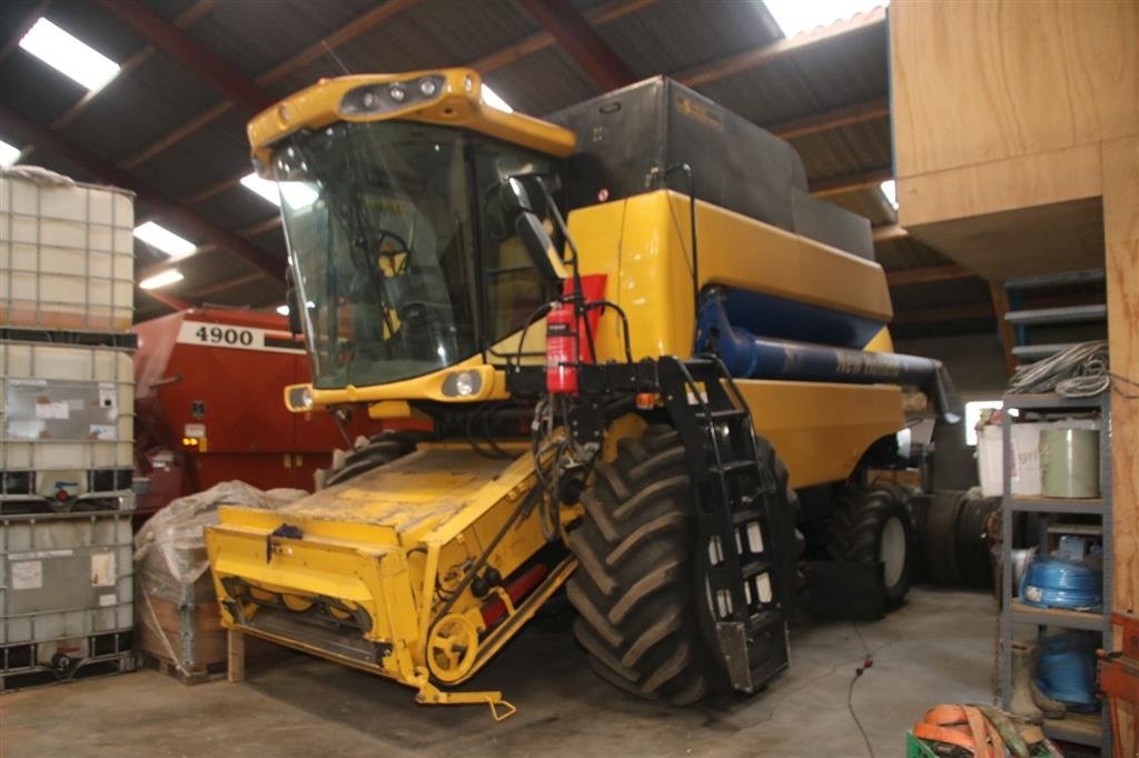 Mähdrescher tipa New Holland CS 6080  24 fod., Gebrauchtmaschine u Høng (Slika 1)