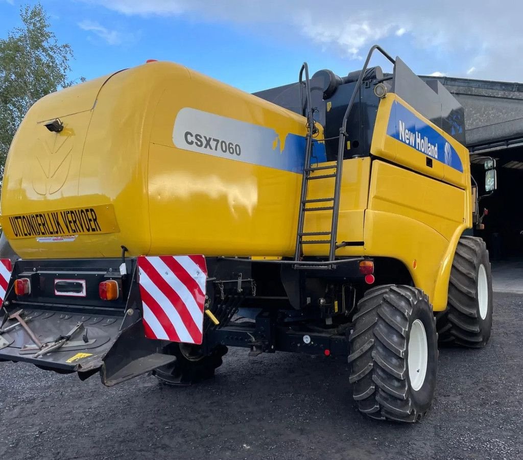 Mähdrescher del tipo New Holland CSX7060, Gebrauchtmaschine en Wevelgem (Imagen 2)