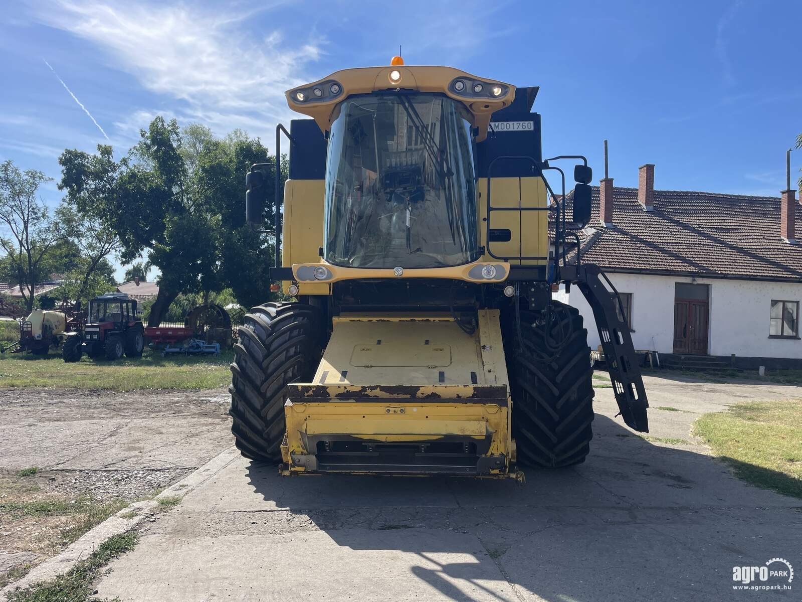 Mähdrescher del tipo New Holland CSX7080, Gebrauchtmaschine In Csengele (Immagine 8)