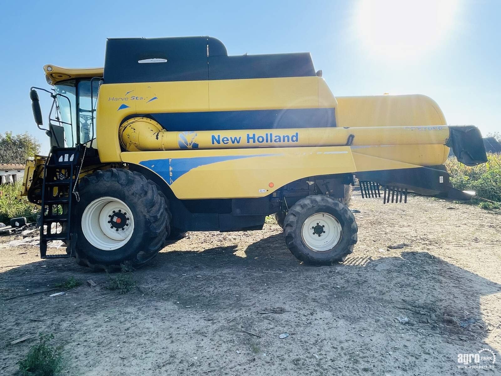 Mähdrescher от тип New Holland CSX7080, Gebrauchtmaschine в Csengele (Снимка 2)