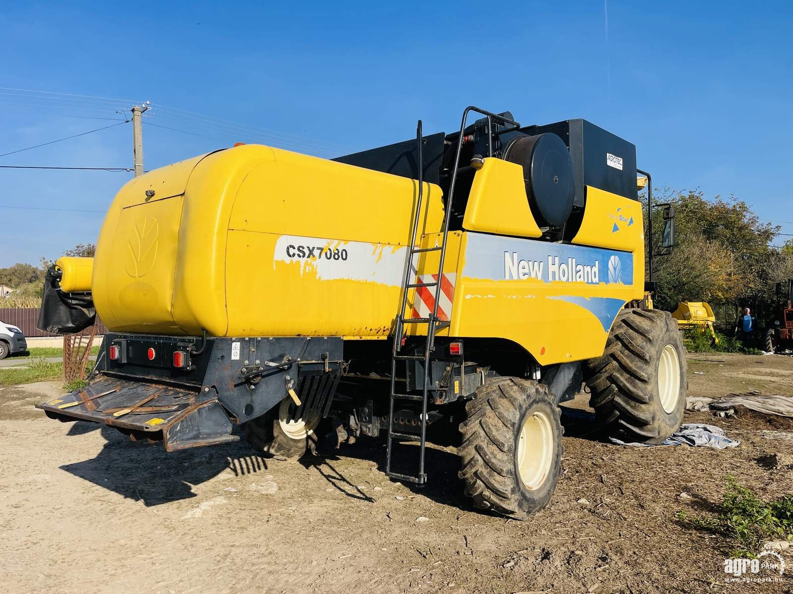 Mähdrescher del tipo New Holland CSX7080, Gebrauchtmaschine In Csengele (Immagine 5)