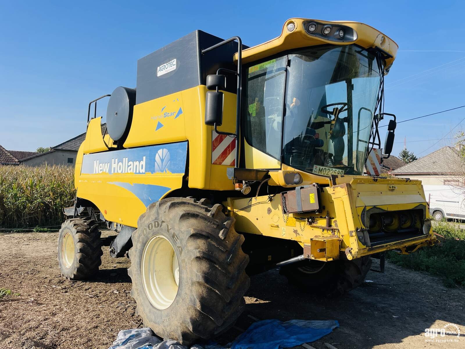 Mähdrescher Türe ait New Holland CSX7080, Gebrauchtmaschine içinde Csengele (resim 8)