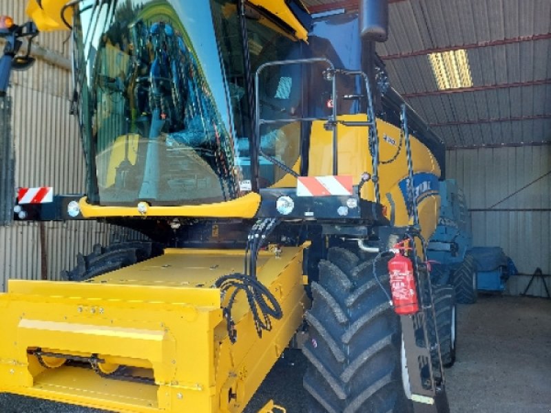 Mähdrescher des Typs New Holland CX 5,80, Gebrauchtmaschine in VERT TOULON