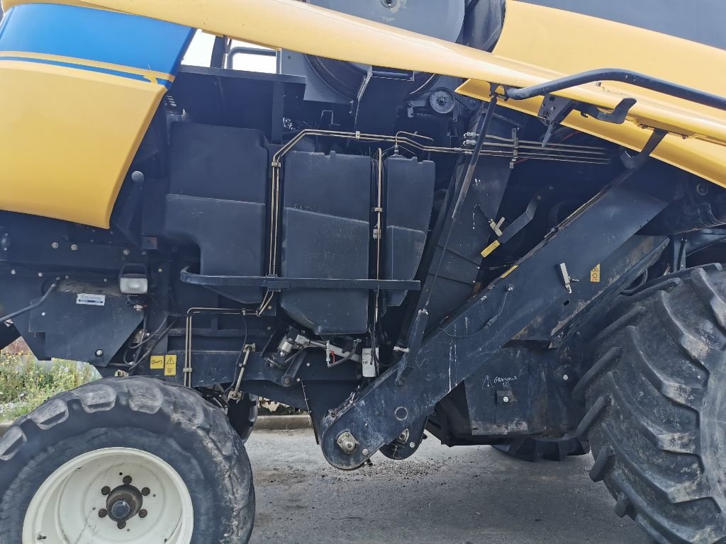 Mähdrescher του τύπου New Holland CX 5080, Gebrauchtmaschine σε LOMBEZ (Φωτογραφία 10)