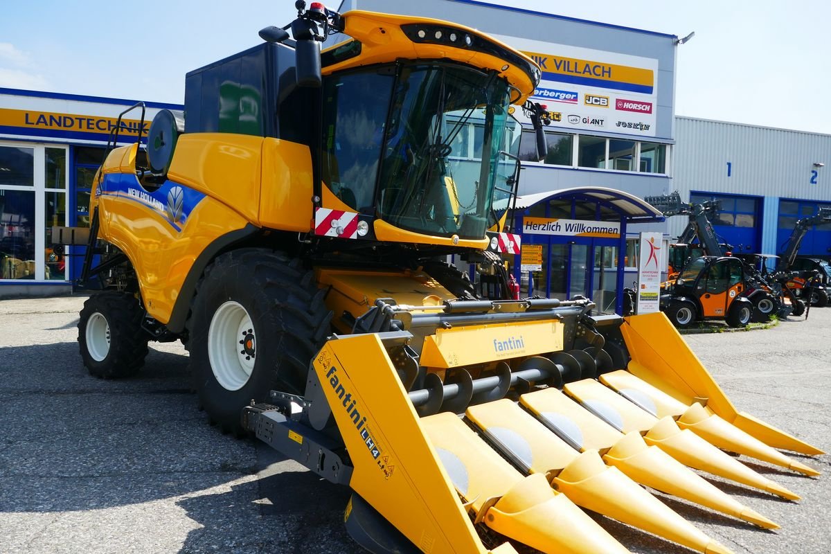 Mähdrescher van het type New Holland CX 5.80 Allrad, Gebrauchtmaschine in Villach (Foto 3)