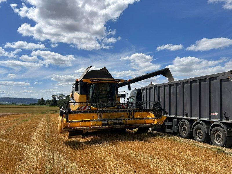 Mähdrescher of the type New Holland CX 5.80, Gebrauchtmaschine in Hessisch Oldendorf (Picture 1)