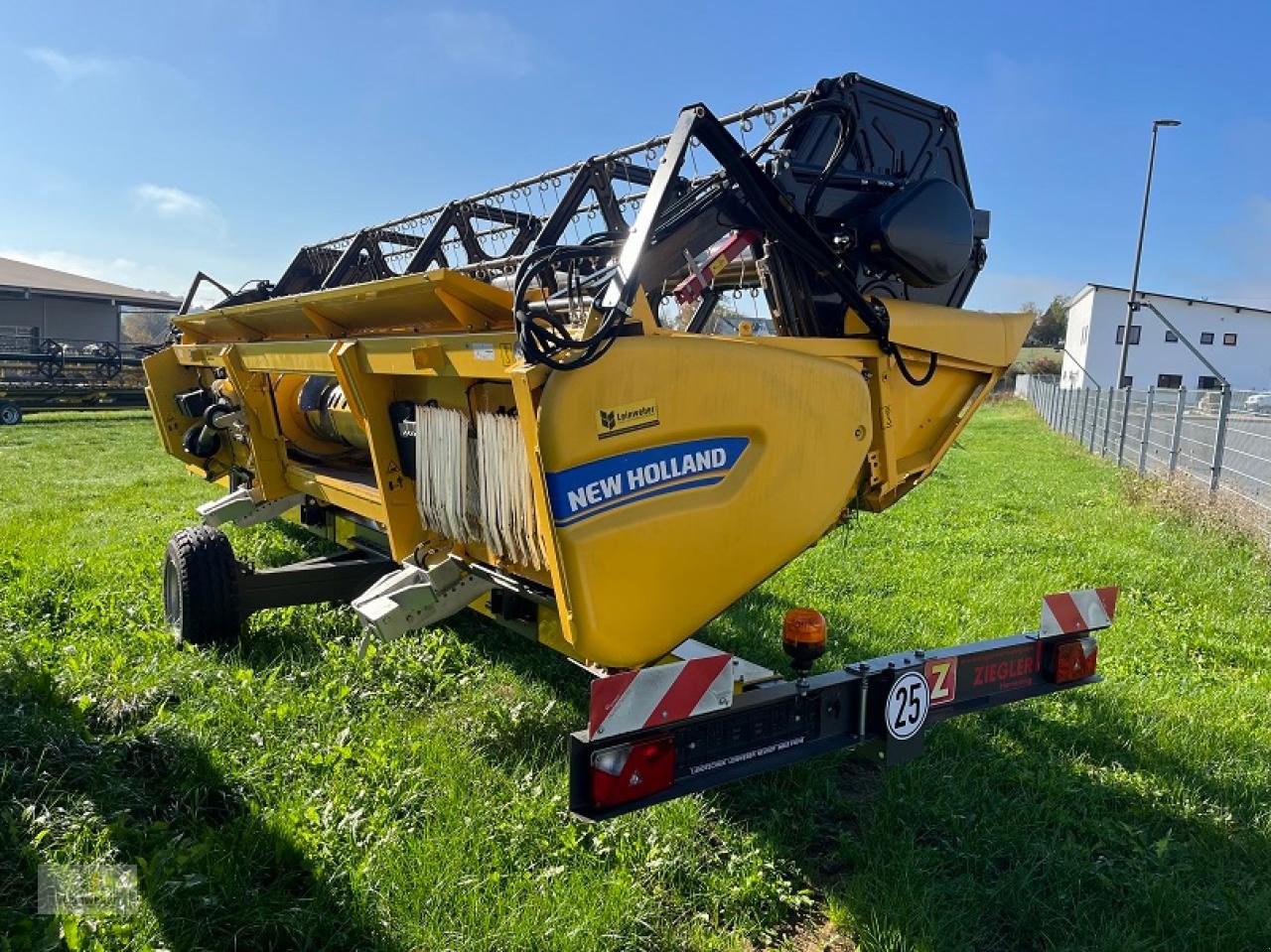 Mähdrescher van het type New Holland CX 6.90, Gebrauchtmaschine in Neuhof - Dorfborn (Foto 9)