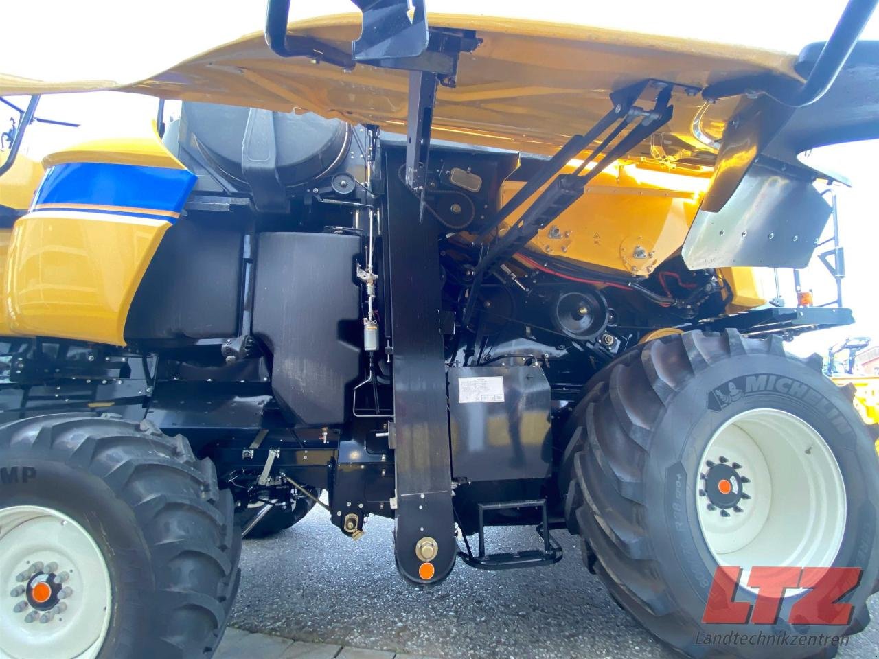 Mähdrescher του τύπου New Holland CX 7.90 ST5 ZED ALLRAD, Neumaschine σε Ampfing (Φωτογραφία 9)