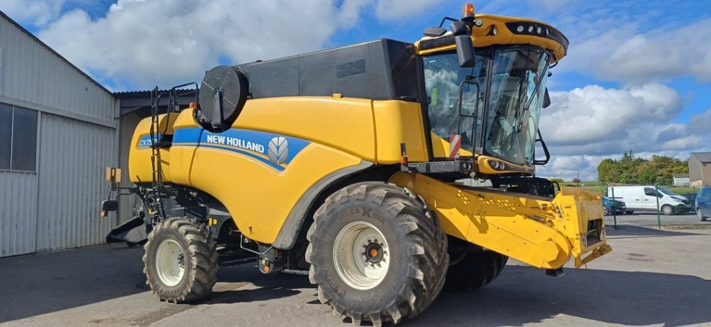 Mähdrescher του τύπου New Holland CX 7.90, Gebrauchtmaschine σε VERT TOULON (Φωτογραφία 7)