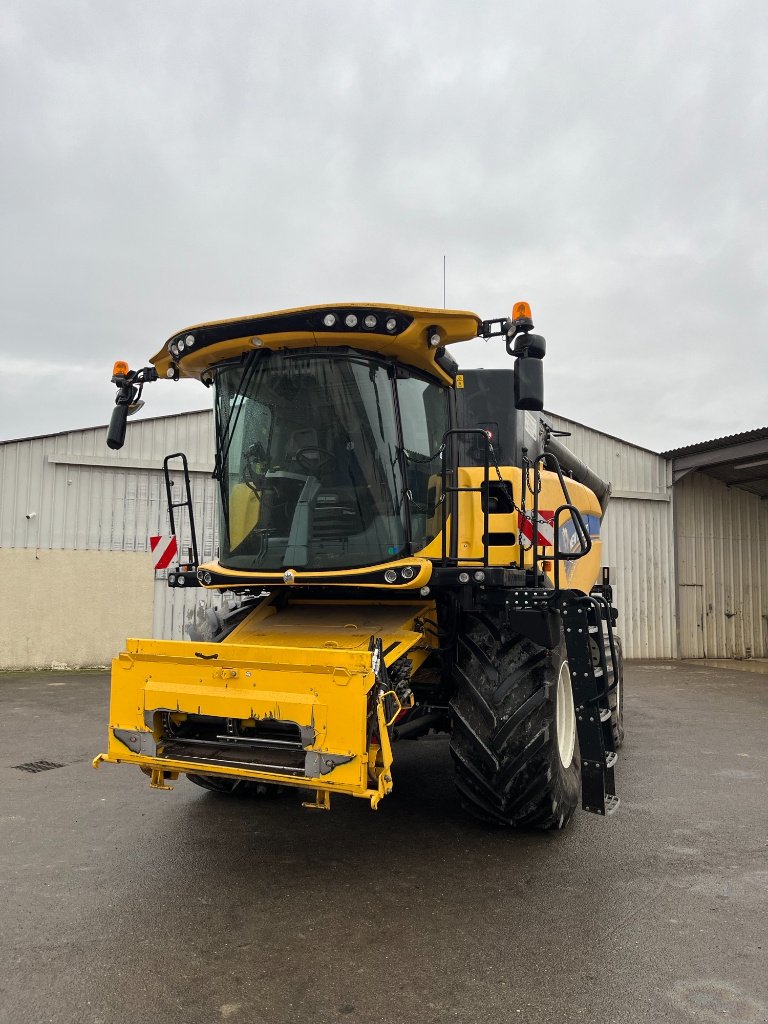 Mähdrescher от тип New Holland CX 7.90, Gebrauchtmaschine в VERT TOULON (Снимка 3)