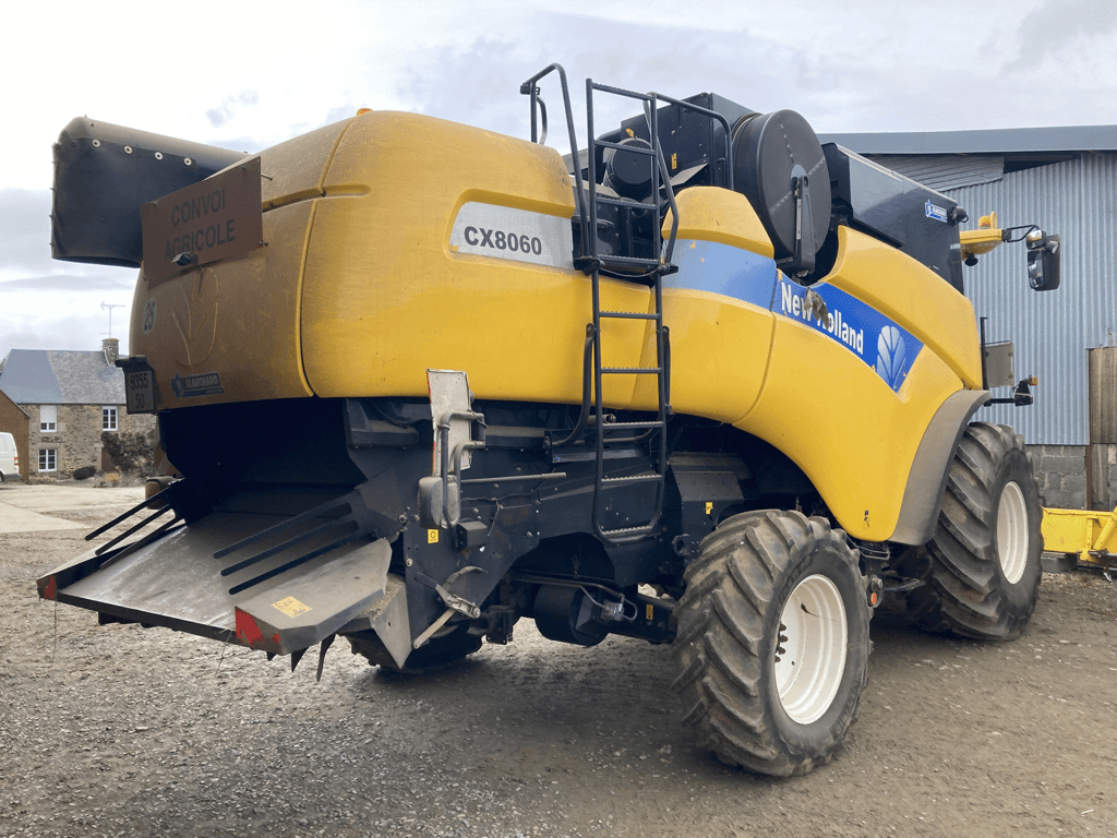 Mähdrescher του τύπου New Holland CX 8060, Gebrauchtmaschine σε CONDE SUR VIRE (Φωτογραφία 3)