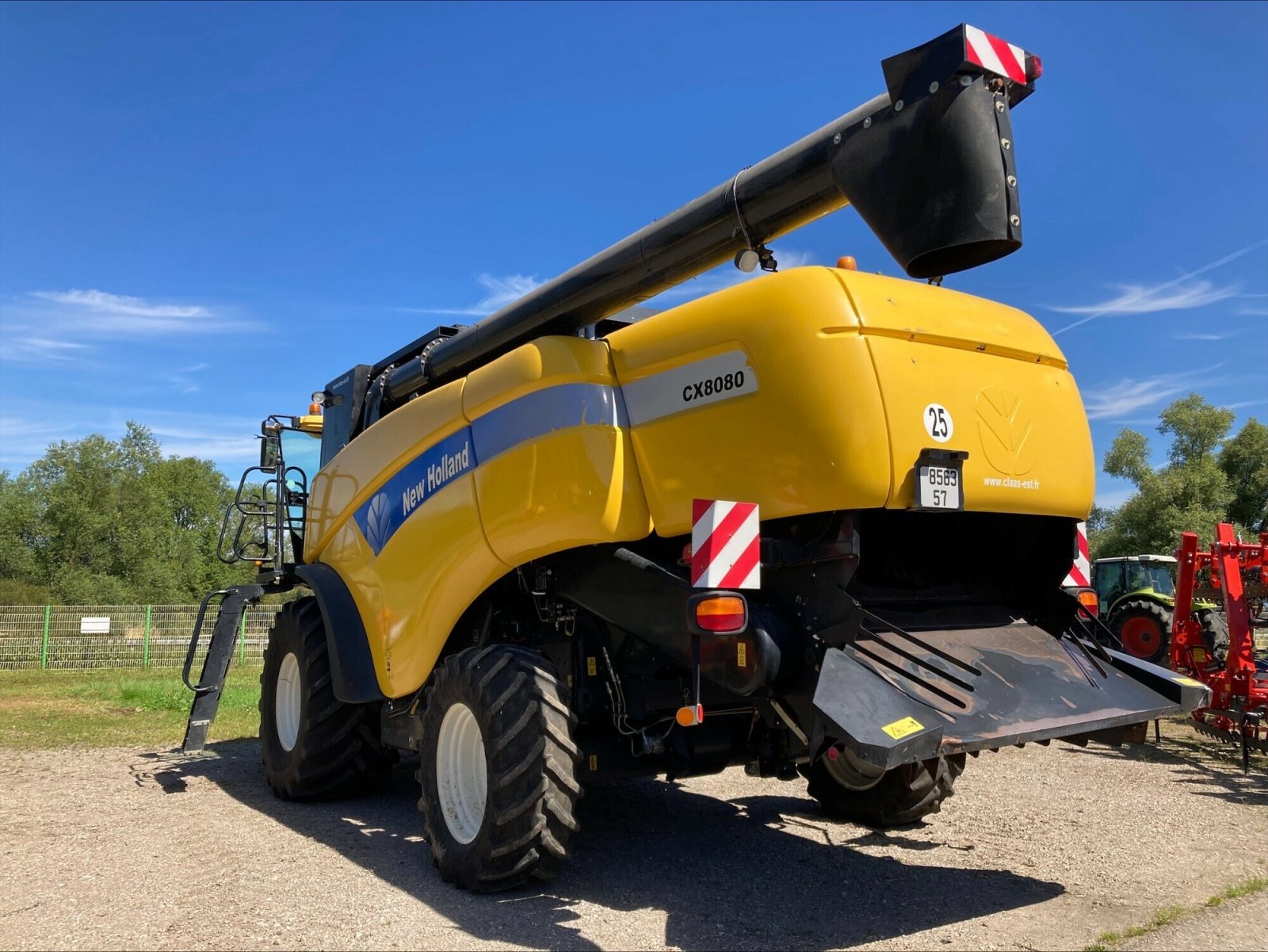 Mähdrescher del tipo New Holland CX 8080, Gebrauchtmaschine en CHEMINOT (Imagen 3)