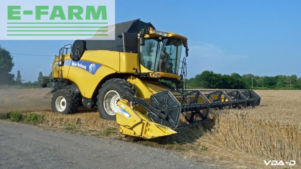 Mähdrescher типа New Holland cx 8090, Gebrauchtmaschine в CHAUVONCOURT (Фотография 1)