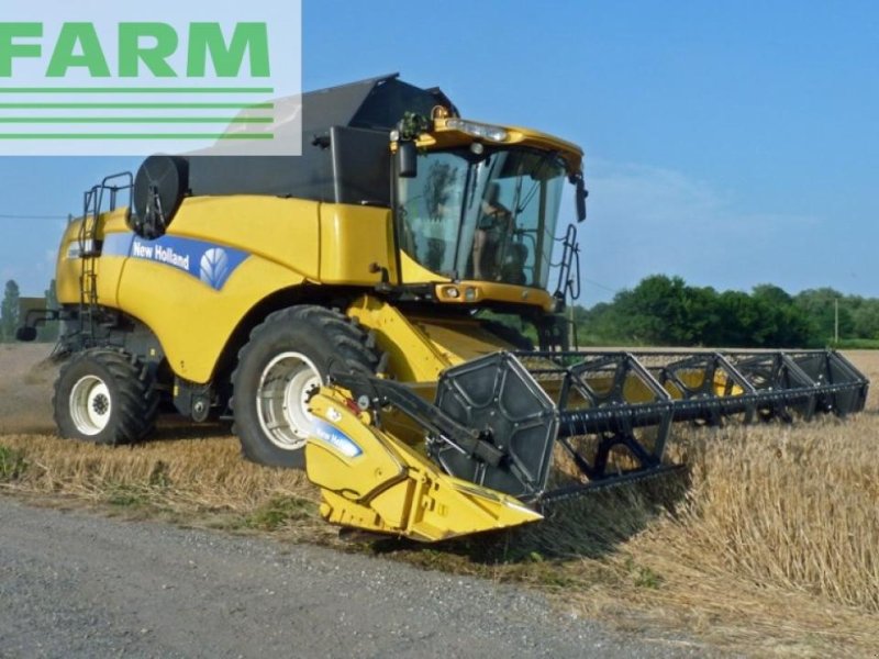 Mähdrescher типа New Holland cx 8090, Gebrauchtmaschine в CHAUVONCOURT (Фотография 1)