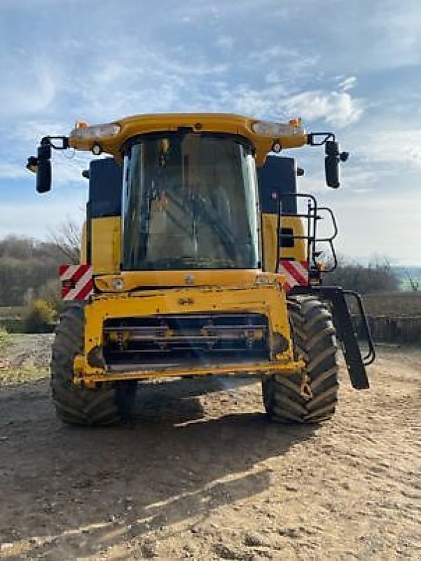 Mähdrescher van het type New Holland CX 8090, Gebrauchtmaschine in Muespach (Foto 3)