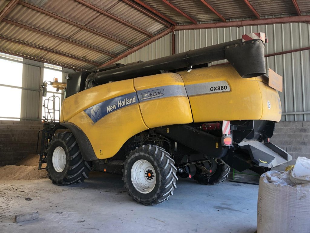 Mähdrescher van het type New Holland Cx 860, Gebrauchtmaschine in Chauvoncourt (Foto 9)