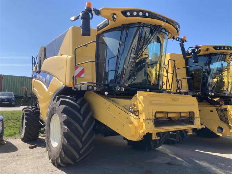 Mähdrescher of the type New Holland CX 8.70 SLH, Gebrauchtmaschine in Roskilde (Picture 1)