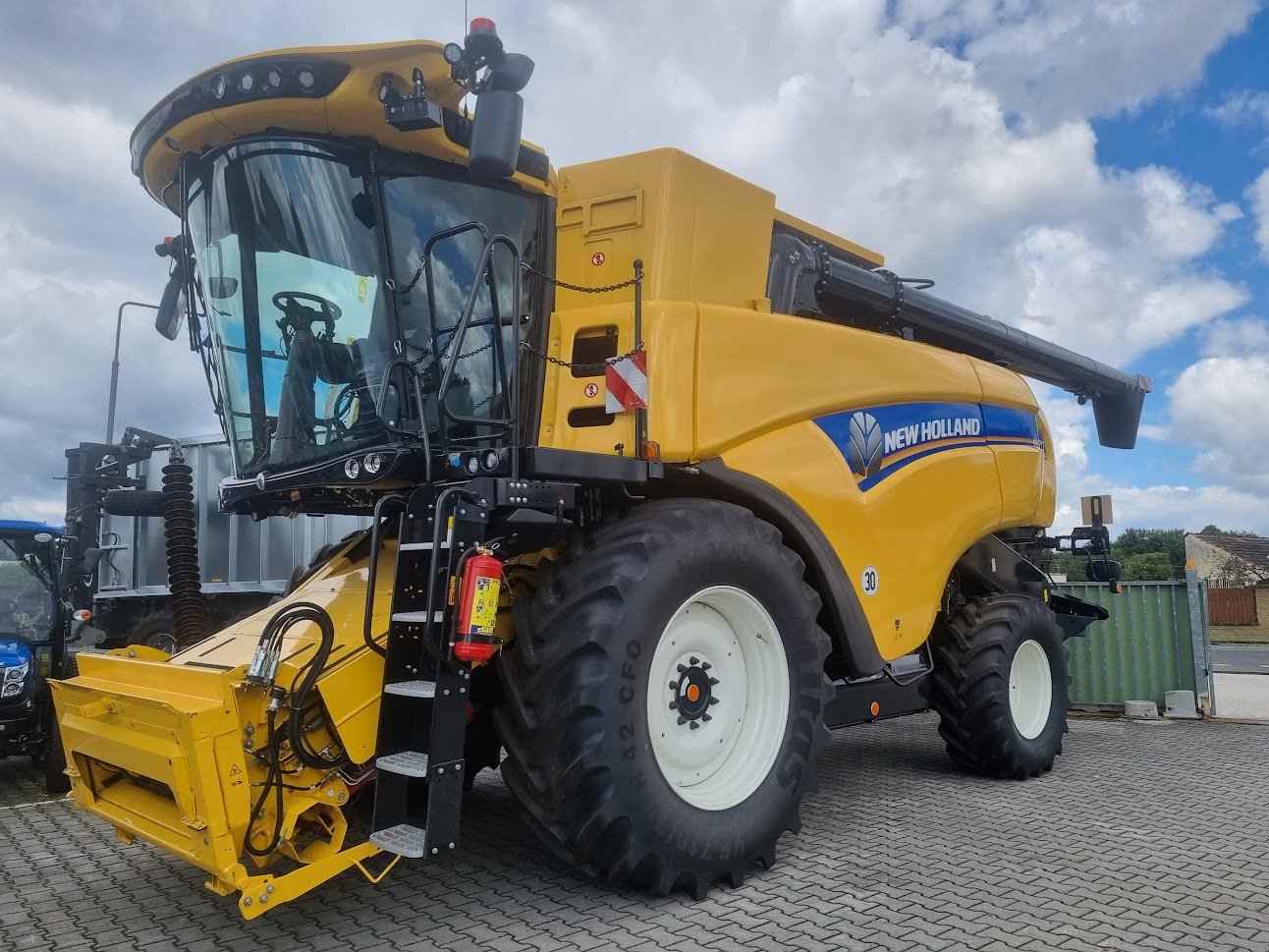 Mähdrescher типа New Holland CX 8.70, Gebrauchtmaschine в Stankov (Фотография 3)