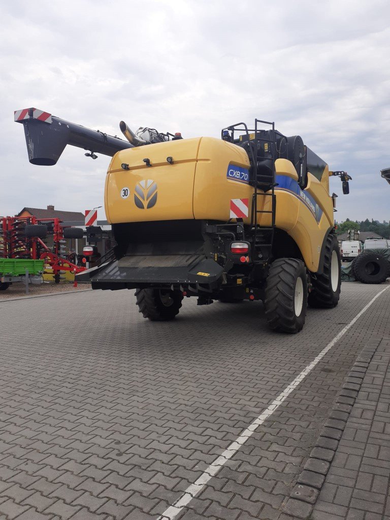 Mähdrescher типа New Holland CX 8.70, Gebrauchtmaschine в Stankov (Фотография 8)