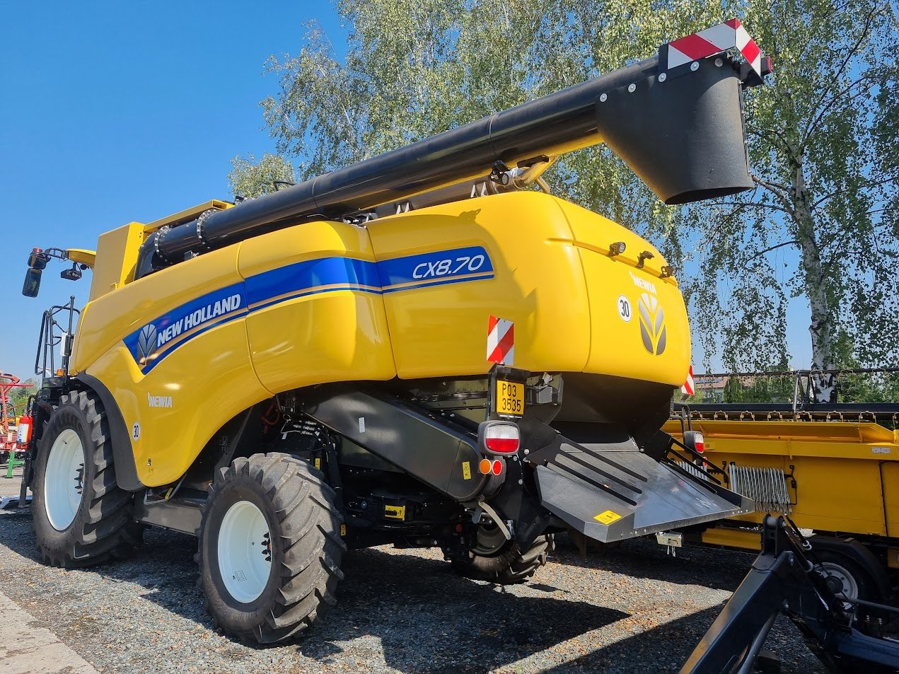 Mähdrescher van het type New Holland CX 8.70, Gebrauchtmaschine in Stankov (Foto 3)