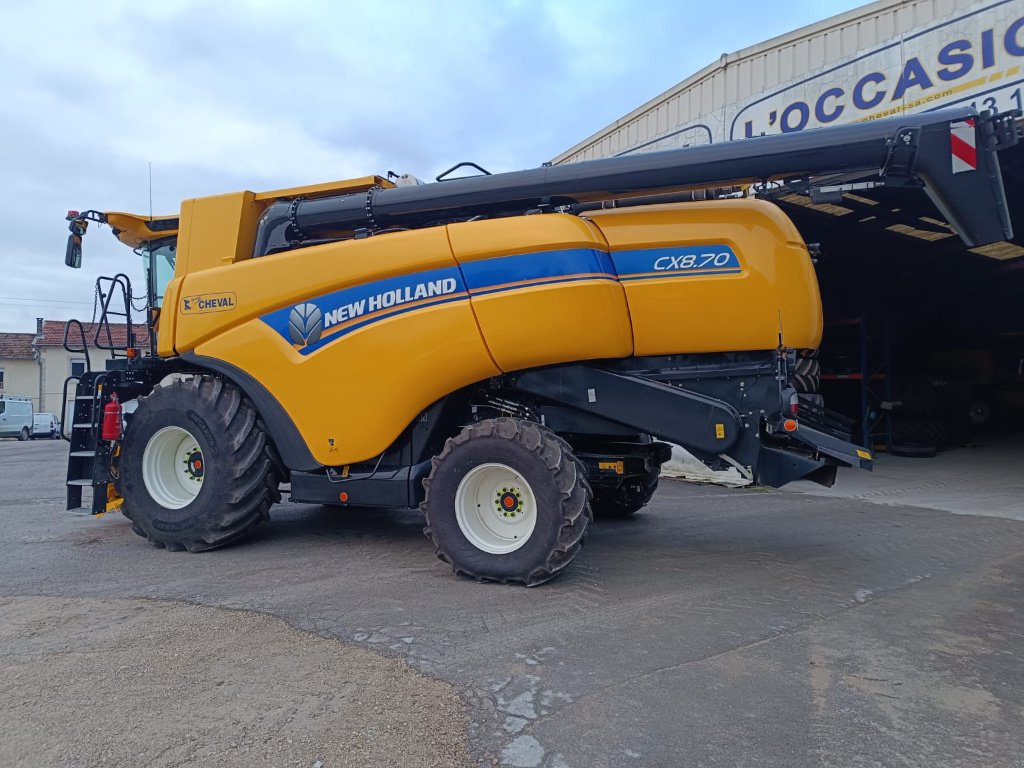 Mähdrescher du type New Holland Cx 8.70, Gebrauchtmaschine en Lérouville (Photo 9)