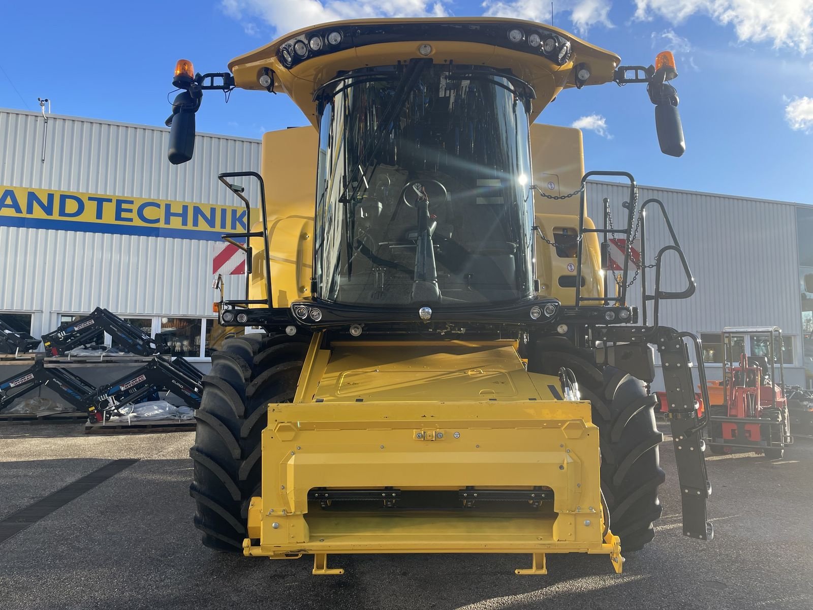 Mähdrescher типа New Holland CX 8.80, Neumaschine в Burgkirchen (Фотография 3)